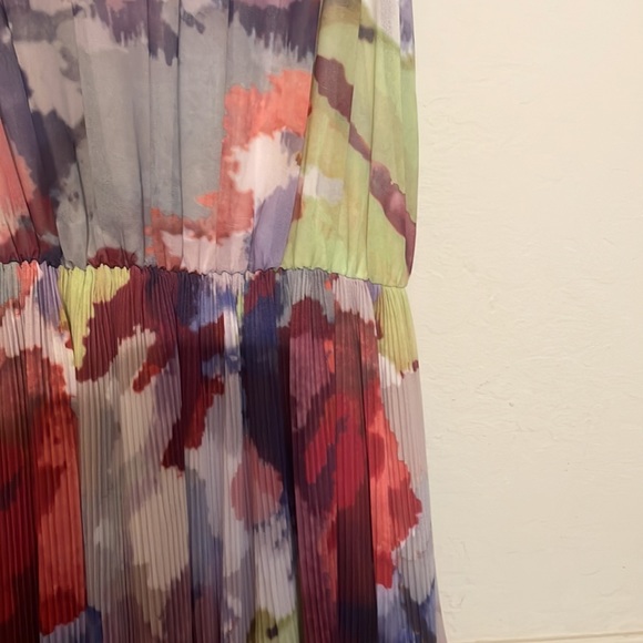 Guess dress - Picture 3 of 5